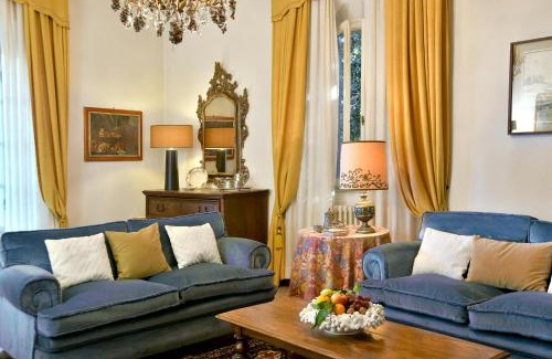 Lari Villa | Villa Carlotta con piscina