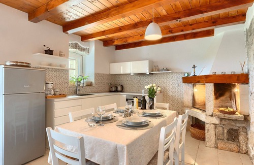 Groznjan Villa | Villa Cartolina by Villas Guide