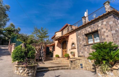 Priora Villa | VILLA CARUSO PRIVATE HEATED POOL & SEA VIEW