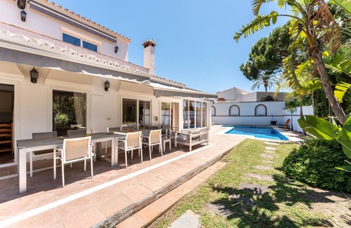 Urbanizacion Marbessa Villa | Villa 'Casa Adelina' with Pool, Garden and Wi-Fi