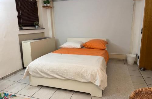 Großenbaum Apartment | Villa Casa Blanca mit Privatem Schwimmbad 26 grad und Sauna
