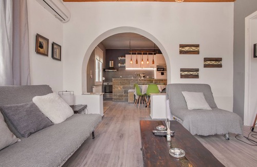 Agrilia Villa | Villa 'Casa Katina , In Lagana' with Mountain View, Wi-Fi and Air Conditioning