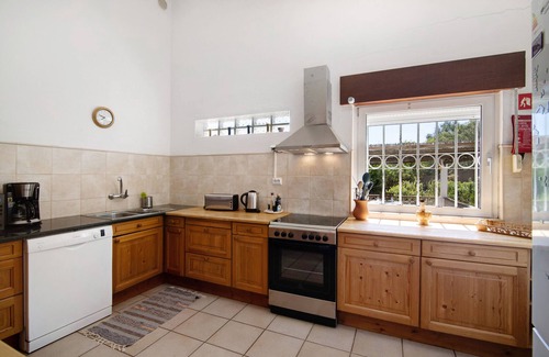 Estoi Villa | Villa 'Casa Kuito' with Mountain View, Private Pool and Wi-Fi