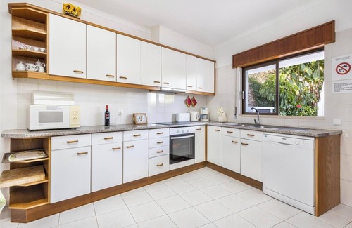 Vilamoura Villa | Villa Casa Moura with Mountain View, Pool & Wi-Fi
