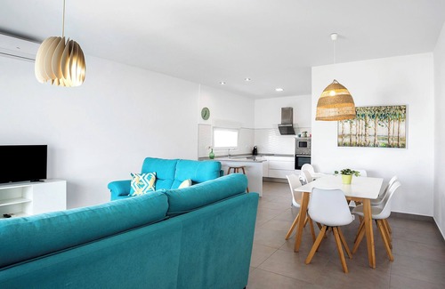 Conil de la Frontera Villa | Villa 'Casa Pepi' with Private Pool, Wi-Fi and Air Conditioning