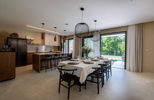 Heki Villa | Villa Castanea – Stylish 3-Bedroom Villa with Private Pool in Peaceful village