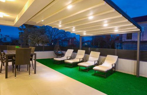 Kastel Novi Apartment | Villa Castelli, Apartment with Pool, Kastela