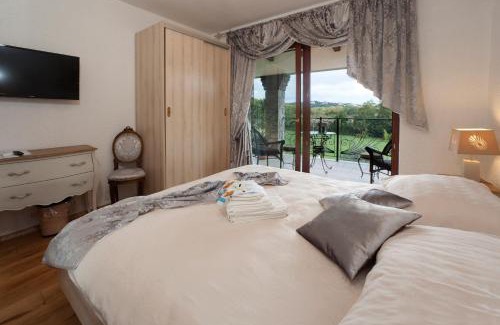 Valkarin House | Villa Castello Rausch