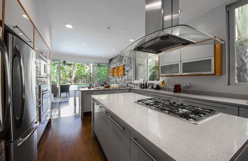 Playacar Fase II Villa | Villa Caterina: 5 Min to Beach, Free Breakfast & Golf Cart.