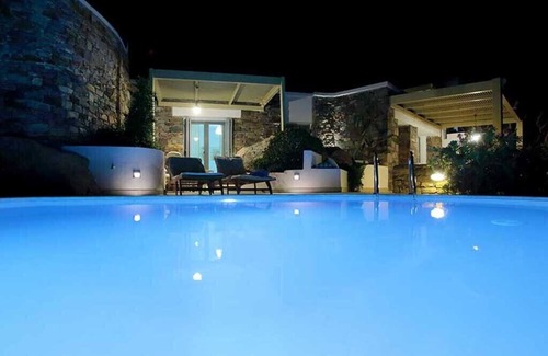 Maragas Villa | Villa 'Cave' 3 pax Infinity Pool Beach Hotel Villa Paradise Naxos