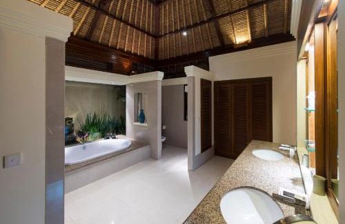 Mushroom Bay Villa | Villa Celagi