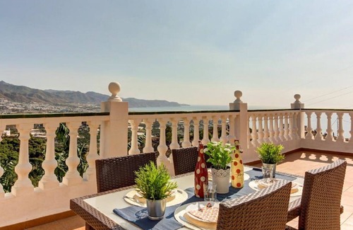 Rio Velez Ski Chalet | VILLA CEREZO