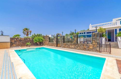 Los Mojones Villa | Villa Cervera