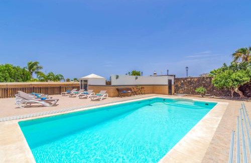 Los Mojones Villa | Villa Cervera