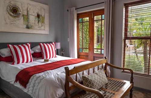 Kleinmond House | Villa Chad Luxury Guesthouse
