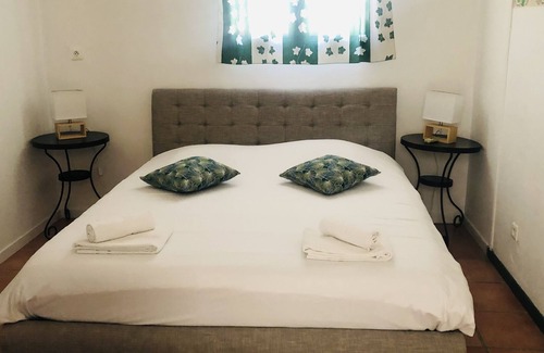 Fontaine-de-Vaucluse Bed & Breakfast | VILLA CHANTE COUCOU GITE VERT