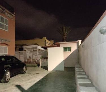 Capaci House | VILLA CHIARA 200 MT DA MARE SPIAGGIA LIBERA SABBIA