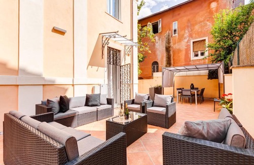 Gianicolense Villa | Villa Chiara - a new Luxury Star is born in Rome!