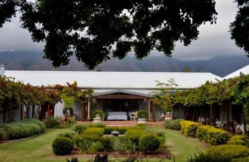 Porterville House | Villa ChoCoLatt Guest House