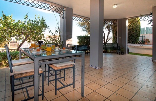 Rincon de la Victoria House | Villa Cotomar Summary