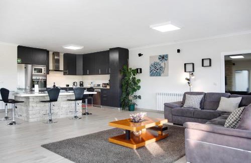 Caldas da Rainha Villa | Villa Colina