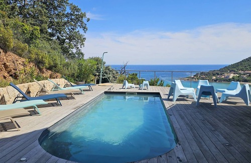 Tarcu Villa | VILLA COLOMBA - FRONT OF THE SEA- 4 *