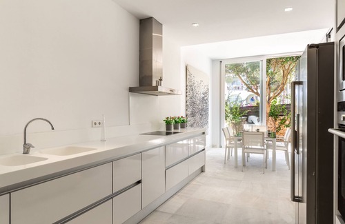 Colonia Sant Jordi Villa | Villa Colonia Sea Holiday with Garden & Wi-Fi