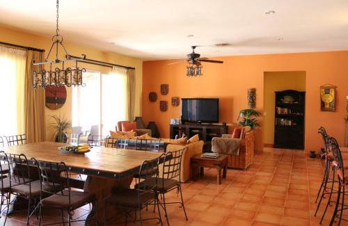 La Paz Villa | Villa Colonial