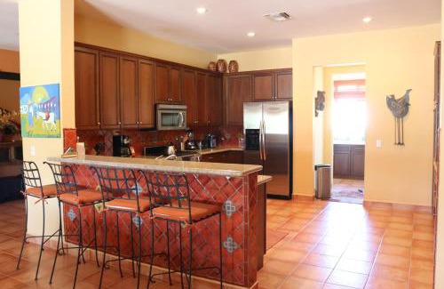 La Paz Villa | Villa Colonial
