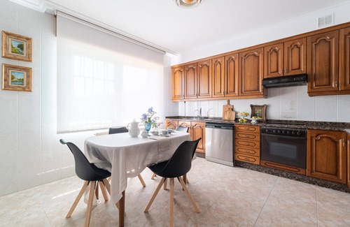 Vigo Ski Chalet | Villa Comesaña