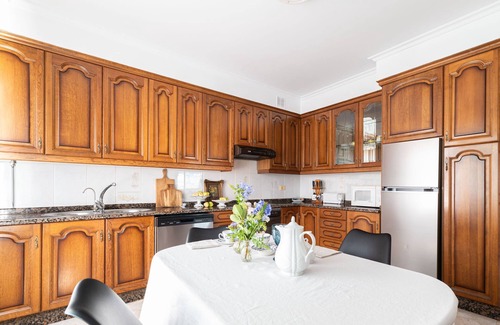 Vigo Ski Chalet | Villa Comesaña
