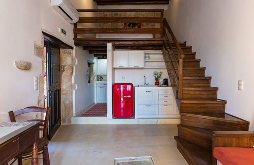 Achlades Villa | Villa complex nearby Rethymno with stunning countryside views!