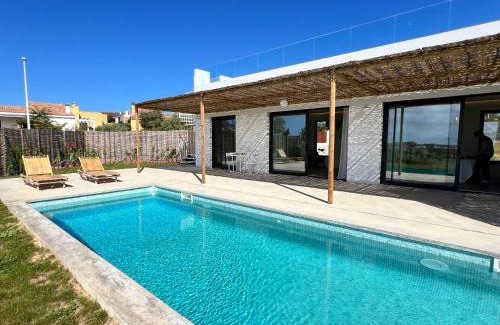 Costa Esuri Villa | Villa con piscina en Golf Isla Canela Links