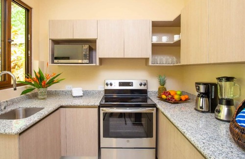 Valle Pura Vida Condo | Villa Congo, RainForest Sanctuary in Manuel Antonio, 2 Bedroom with Huge pool