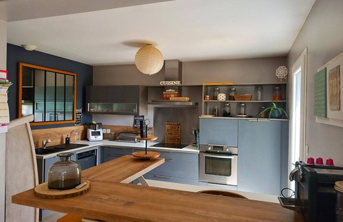 Antonne-et-Trigonant House | Villa Contemporaine, Exceptional view, Pool, Air-conditioned 10 Min de Périgueux