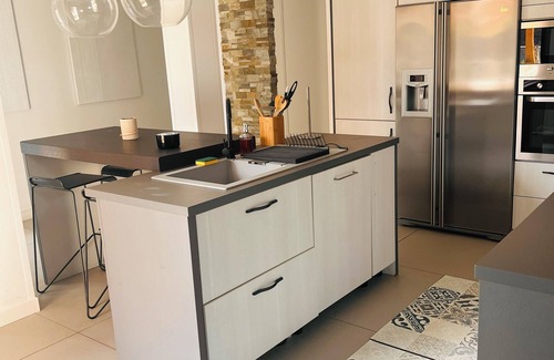 Saint-Hippolyte Villa | Villa Contemporaine Avec Piscine Chauffée à 5min des Plages