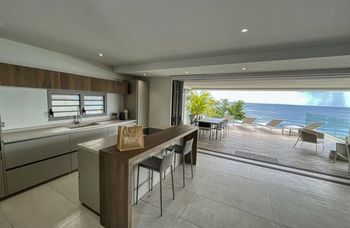 Anse des Rochers Villa | Villa Corail, Accommodation with infinity pool with panoramic sea view
