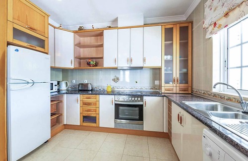 Guia Villa | Villa Cordyline - Three Bedroom Villa, Sleeps 6
