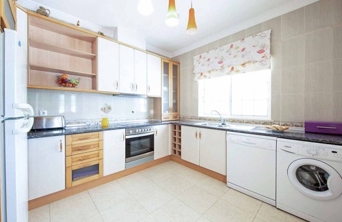 Guia Villa | Villa Cordyline - Three Bedroom Villa, Sleeps 6