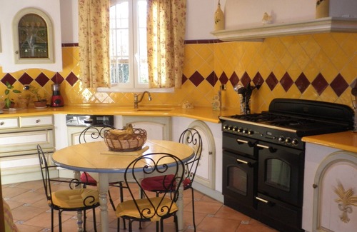 Le Puyricard Villa | Villa Cote d Azur very beautiful service.