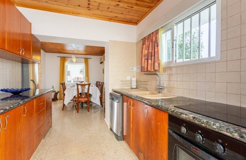 Ayia Marina Chrysochous Villa | Villa Constantinos - Three Bedroom Villa, Sleeps 7