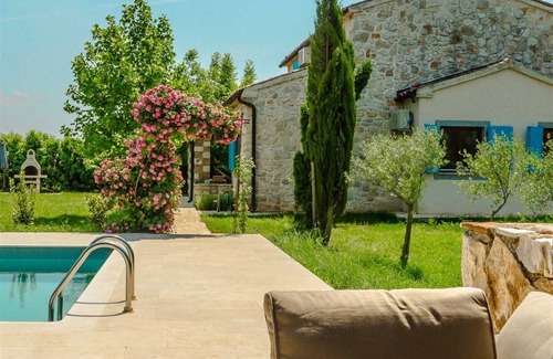 Kastelir-Labinci Villa | Villa Cypress beautiful house with privacy pool