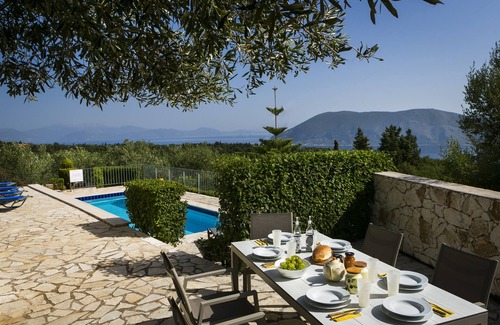 Markoulata Villa | Villa Cypress luxury private 3 bed 3 bath air conditioned villa near Fiscardo