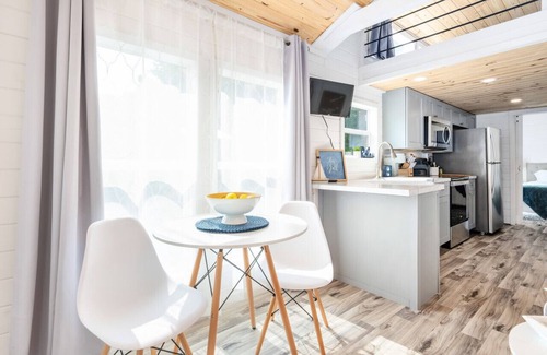 Guntersville Apartment | Villa D`Azur Romantic King