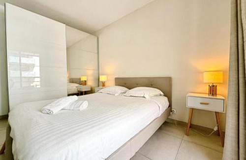 Juan-les-Pins Apartment | Villa D'Este - Apt 4 prs - clim - 300m plage - piscine-parking en option