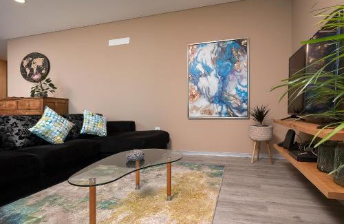 Arco da Calheta Villa | Villa da Silva (Heated Pool and Private Parking)