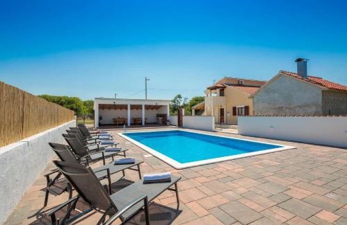 Oklaj Villa | Villa Dalmata