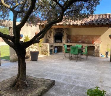 Lauris House | Villa dans le LUBERON à 2 km de LOURMARIN
