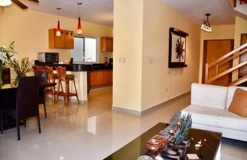 Villa Juarez Villa | Villa de 4 Dormitorios con Piscina Cerca de la Playa