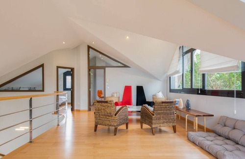 Cangas Villa | Villa de Campo - Six Bedroom Villa, Sleeps 12